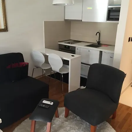 Apartman A 아파트 포드고리차